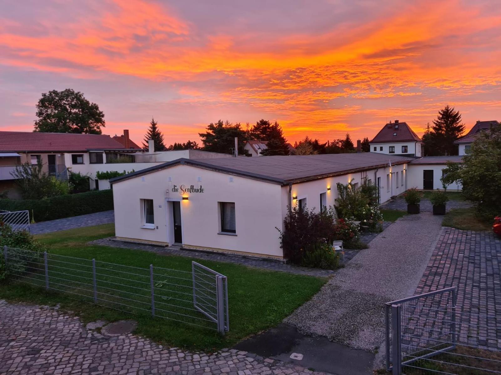 Die Senfbude - Stilvolle & Ruhige Apartments - Parkplatz Inklusive! Лейпциг Экстерьер фото